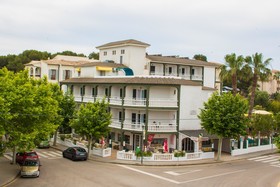 Universal Apartamentos Laguna Garden