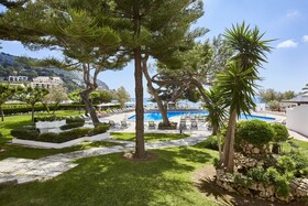 Universal Hotel Laguna