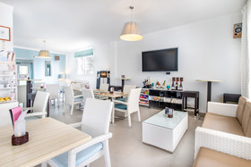 Andreas Apartments