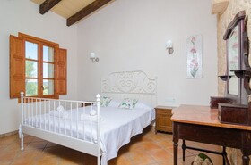 Cas Padri Des Caparó