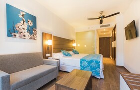 Hotel Riu Bravo