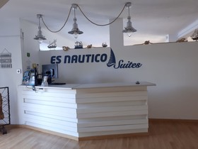 Es Nautico Suites