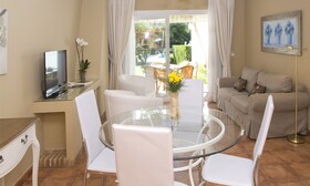 La Pérgola Aparthotel