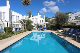 La Pérgola Aparthotel