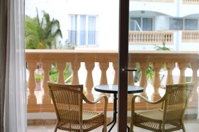 La Pérgola Aparthotel