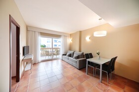 La Pérgola Aparthotel