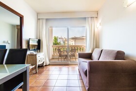 La Pérgola Aparthotel