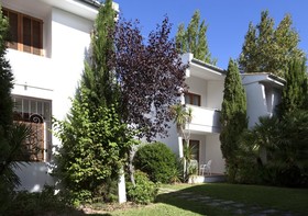 Apartamentos LEO