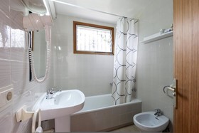 Apartamentos LEO