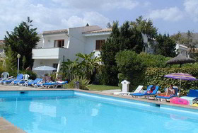 Apartamentos LEO