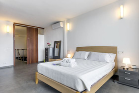 Duplex Jobi