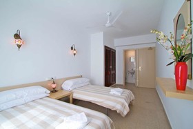 Paris Hostal