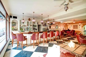 Paris Hostal
