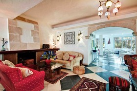 Paris Hostal