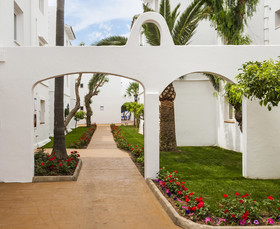 Globales Apartotel Bouganvilla