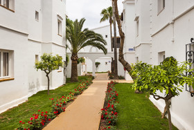 Globales Apartotel Bouganvilla