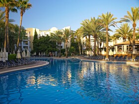 Protur Safari Park Aparthotel