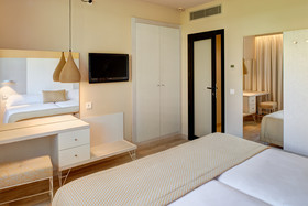 Protur Vista Badía Aparthotel