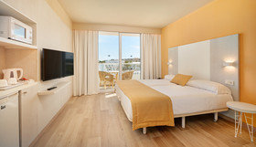 Protur Vista Badía Aparthotel