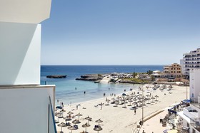 Universal Hotel Perla