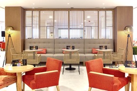 Universal Hotel Perla