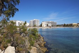 Universal Hotel Perla