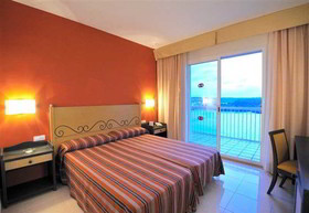 Club Hotel Aguamarina