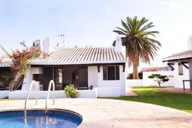 Complejo Piscina Binisafua