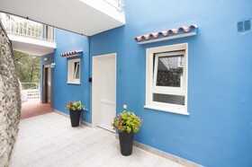 El Rio Apartments