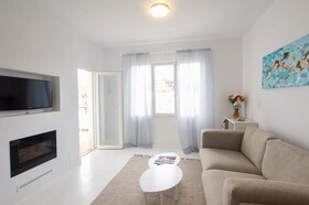 El Rio Apartments