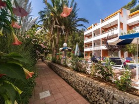 Galdana Gardens