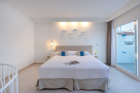 FERGUS Style Carema Beach