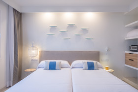 FERGUS Style Carema Beach