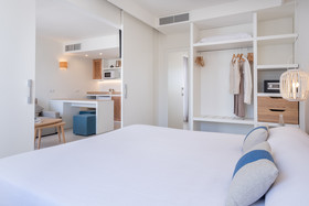 FERGUS Style Carema Beach