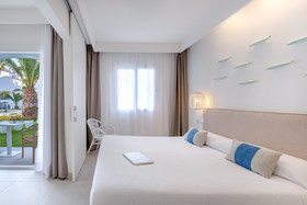 FERGUS Style Carema Beach