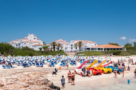 FERGUS Style Carema Beach