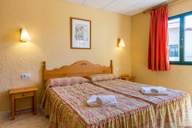Apartamentos los Lentiscos by Mij