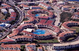 Apartamentos los Lentiscos by Mij