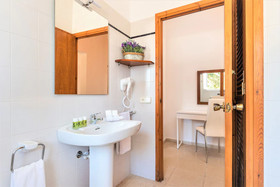 Apartamentos Menorca Calan Brut