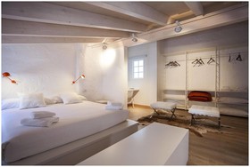 Cheap & Chic Hotel