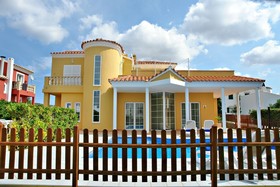 Villa Capricorn