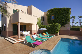 Villa Oliveres I II