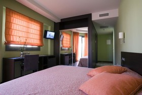 Hotel & Apartments Loar Ferreries