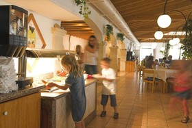 Royal Son Bou Family Club