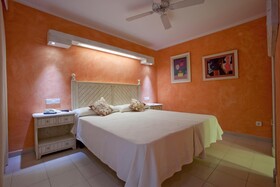 Royal Son Bou Family Club