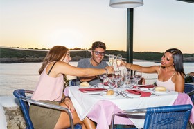 Hotel Apartamentos Beach Club Menorca