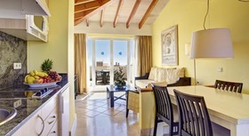 Grupotel Macarella Suites & Spa