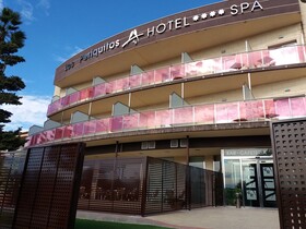 Hotel Los Periquitos & Spa