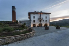 Palacio de Yrisarri by IrriSarri Land