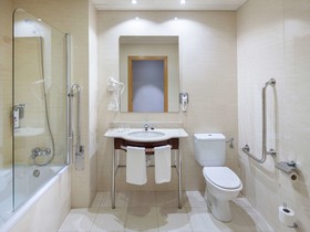 ibis Styles Pamplona Noain